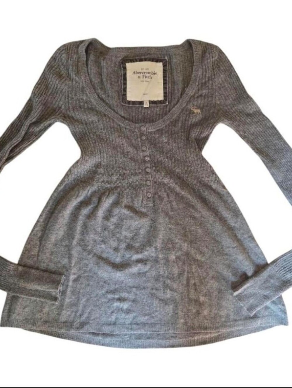 Abercrombie & Fitch gray ribbed long sleeve top button detail  #coquette #Y2k